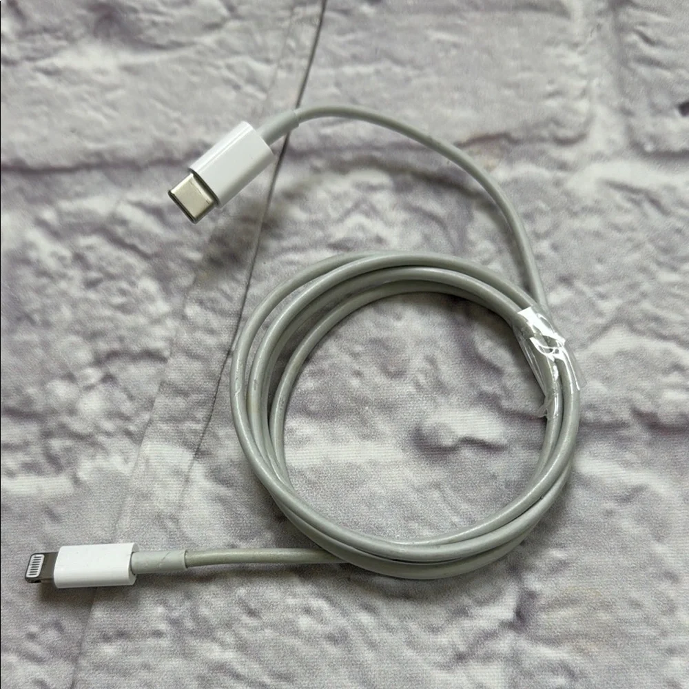 Apple Lightning USB-C Cable charger